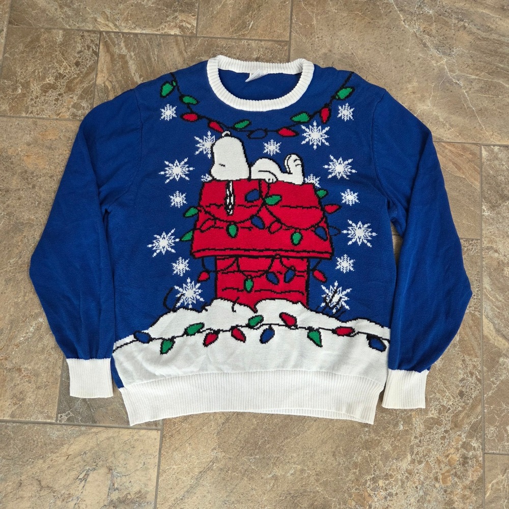 Peanuts Snoopy Christmas Sweater XXL Doghouse Holiday Lights Snowflakes Mens‎